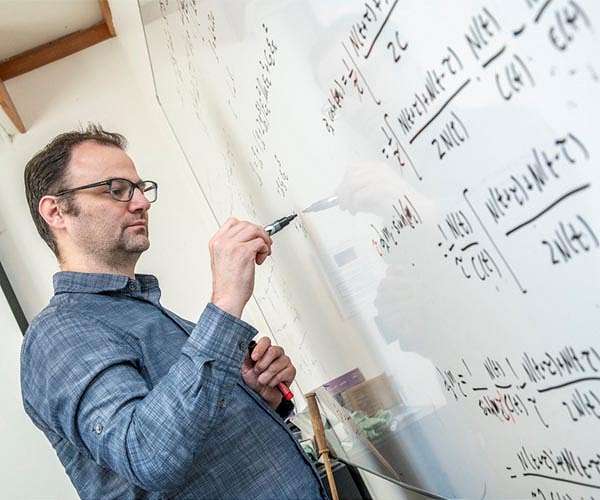 With supercomputing power, scientists solve a next-generation physics problem