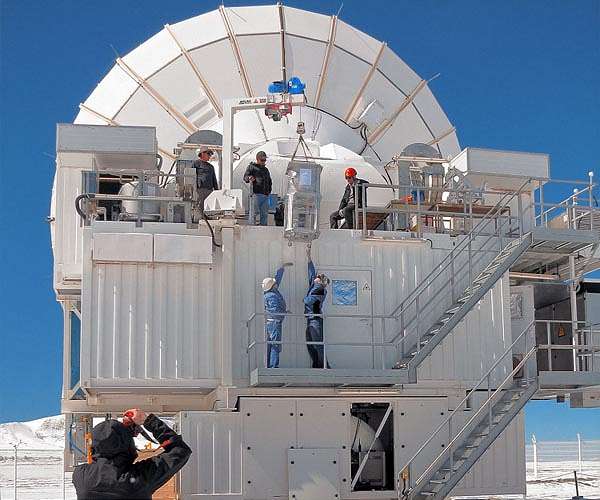 Oxygen line opens new perspective on the far universe