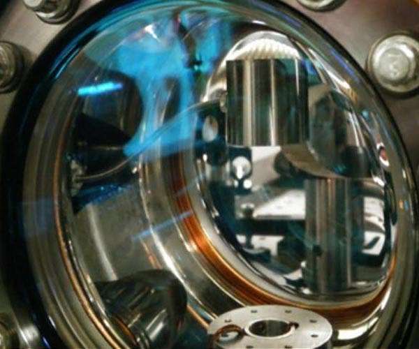 New cesium atomic clock provides autonomous precise time of 100 ns holdover for months