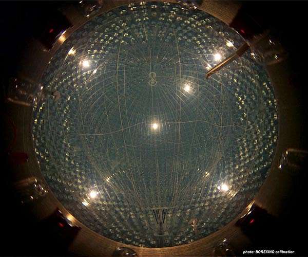 Solar CNO neutrinos observed for the first time