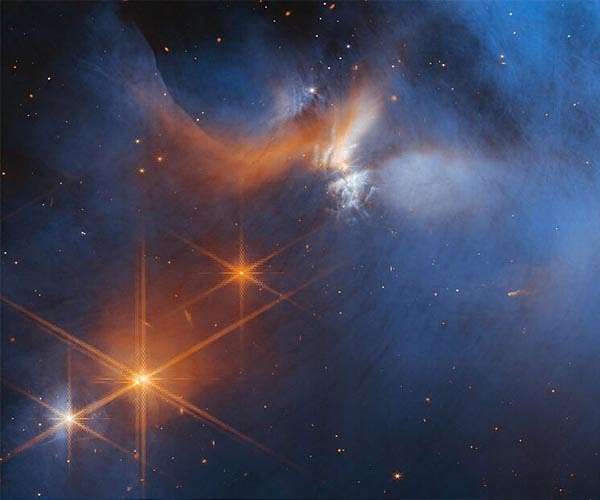 Does ice in the Universe contain the molecules making up the building blocks of life in planetary systems?