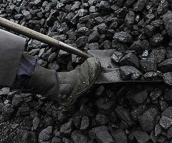 Fossil fuel reserves contain 3.5 tn tonnes of CO2: database