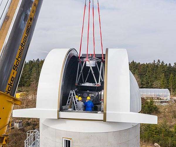 DLR research observatory takes delivery of telescope and dome