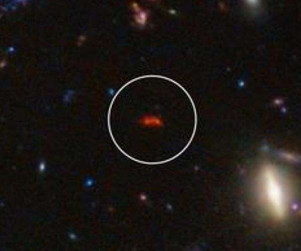Superheated galaxy reveals rapid star birth in early universe