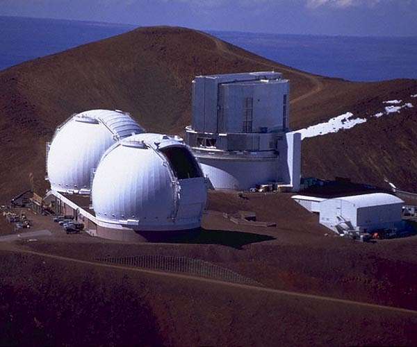 Subaru Telescope and New Horizons explore the outer Solar System