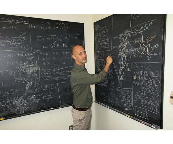 UCLA physicists develop world's best quantum bits
