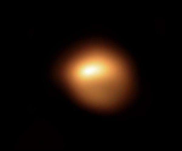 Red Giant Betelgeuse was yellow some 2,000 years ago