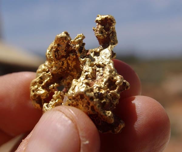 Where does gold come from? - New insights into element synthesis in the universe