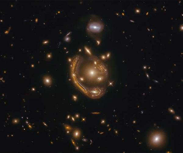 Hubble Sees a 'Molten Ring'