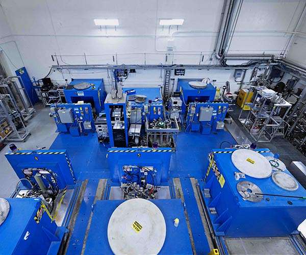 Putting particle accelerator cavities to the test