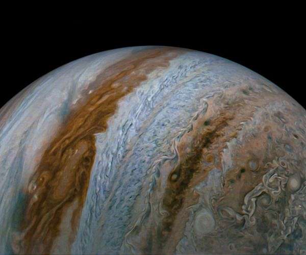 Juno finds Jupiter's winds penetrate in cylindrical layers