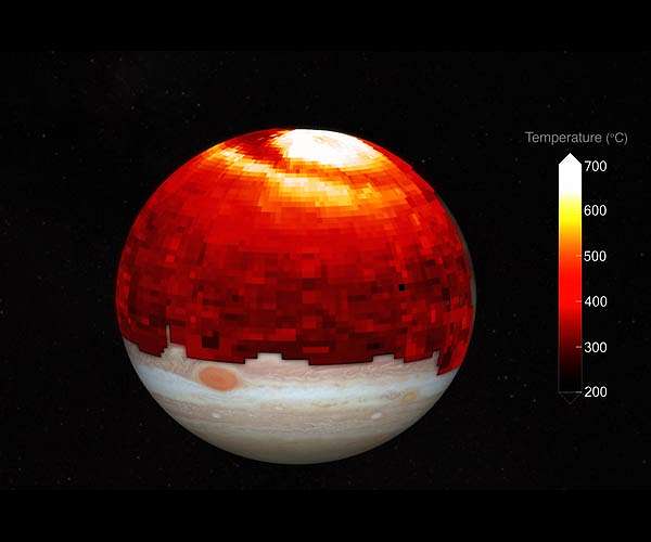 Planetary-scale 'heat wave' discovered in Jupiter's atmosphere