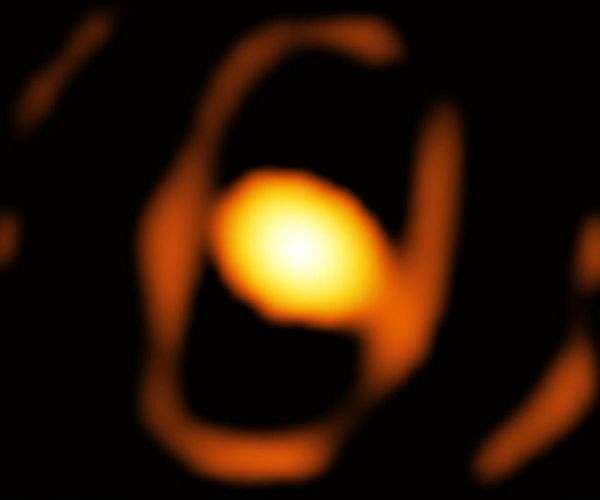 Astronomers capture detailed image of distant dying star