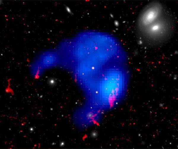 'Lonely cloud' bigger than Milky Way found in a galaxy 'no-man's land' by UAH physics team