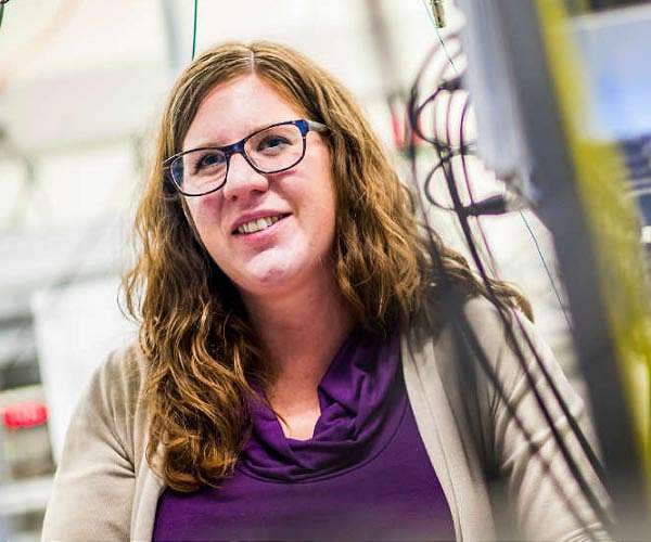 Physicists create new, simpler-than-ever quantum 'hard drive for light'