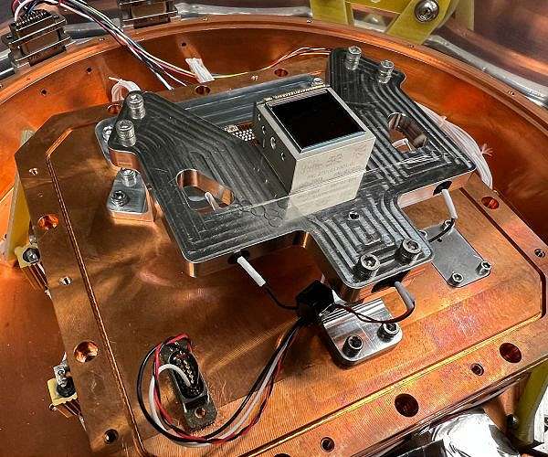 Ultra-low-noise Infrared Detectors Advance Exoplanet Imaging