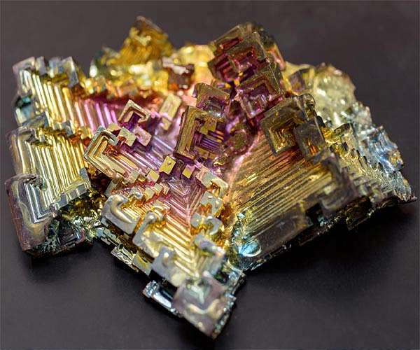 Magic in metal could help put excess carbon dioxide to good use