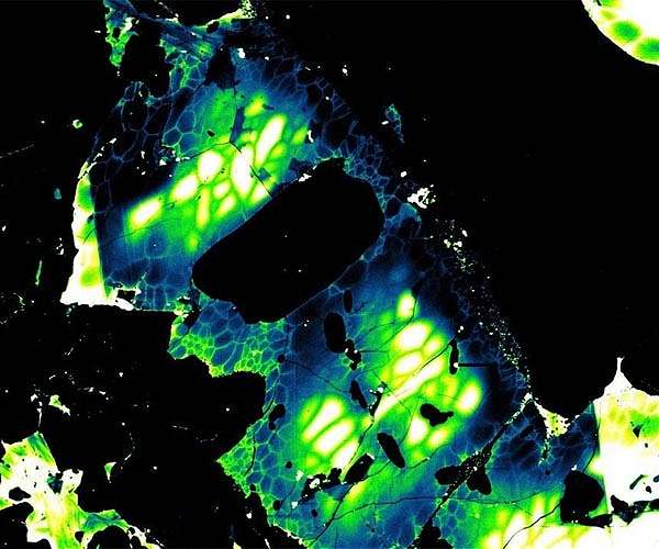Microscopic view on asteroid collisions could help us understand planet formation