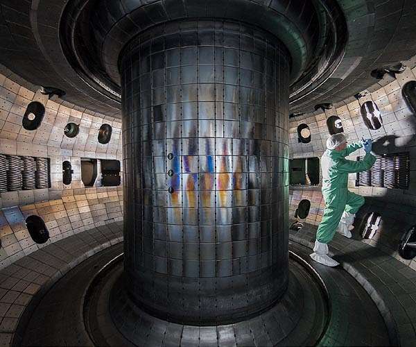 Mitigating corrosion by liquid tin could lead to better cooling in fusion reactors