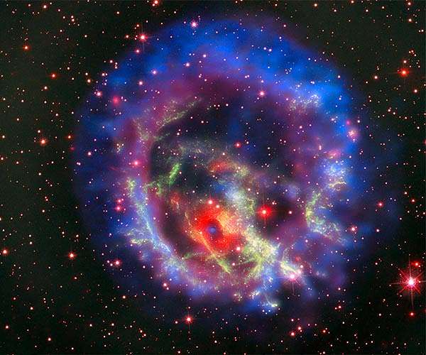 Astronomers spot a distant and lonely neutron star