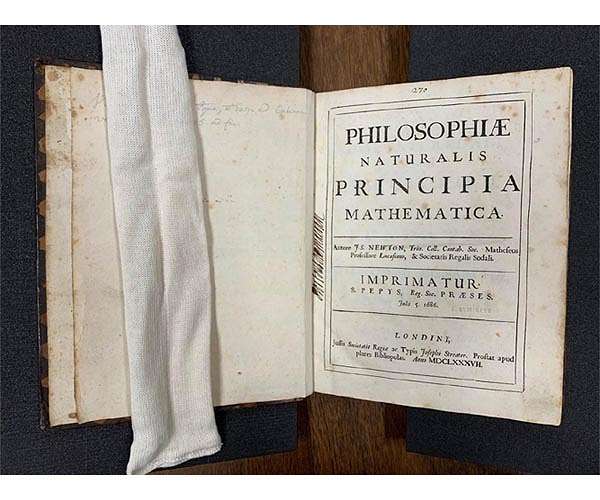 Hundreds of copies of Newton's Principia found in new census
