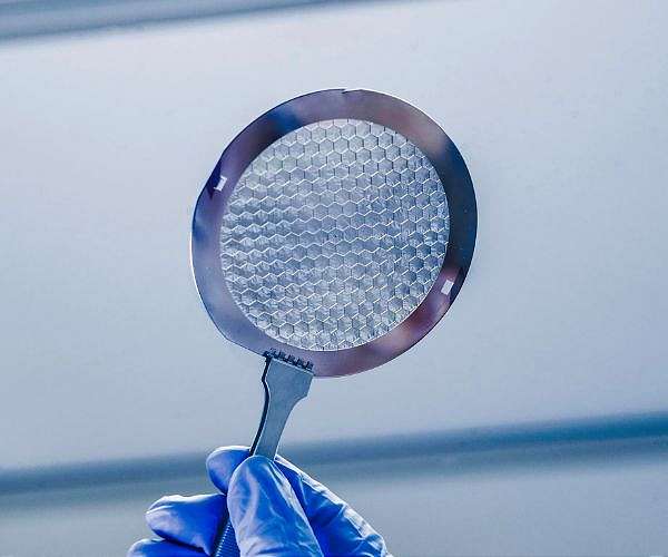 NASA Engineers Push Limits of Physics to Focus Light
