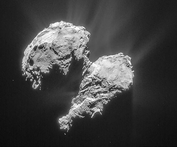 Comet Chury formed by a catastrophic collision