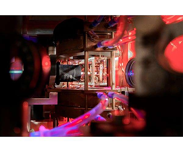 Quantum physics: On the way to quantum networks