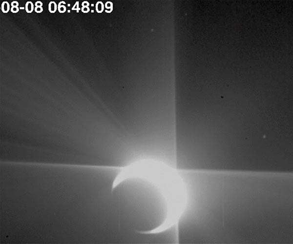 During close pass, Solar Orbiter captures Venus' glare