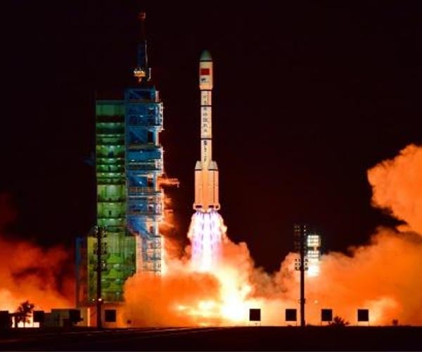 China sends reusable space test vehicle into orbit on Long March 2F