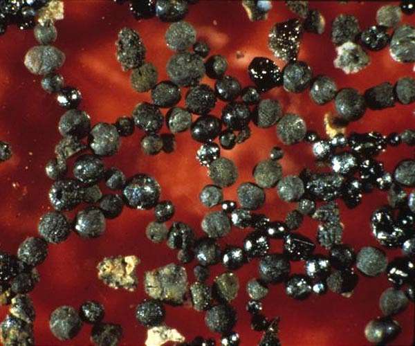 Study pinpoints process that might have led to first organic molecules