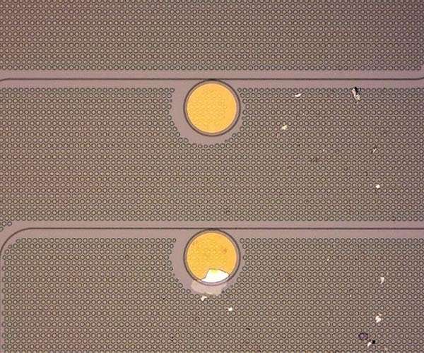 Researchers move closer to controlling two-dimensional graphene