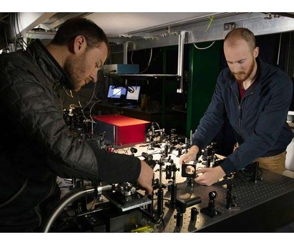 Physicists develop fast and sensitive mechanical tool to measure light
