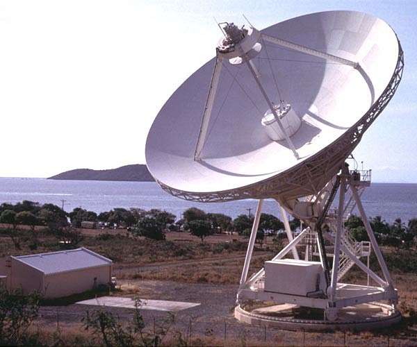 VLBA reveals complexity of 'average' space explosions in Novae