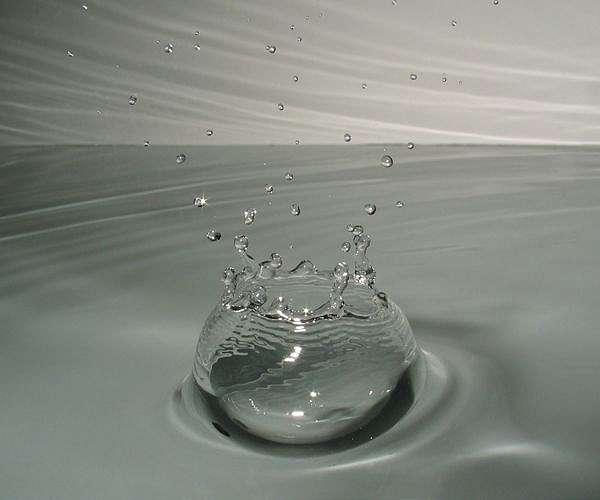The fountain of life: Water droplets hold the secret ingredient for building life