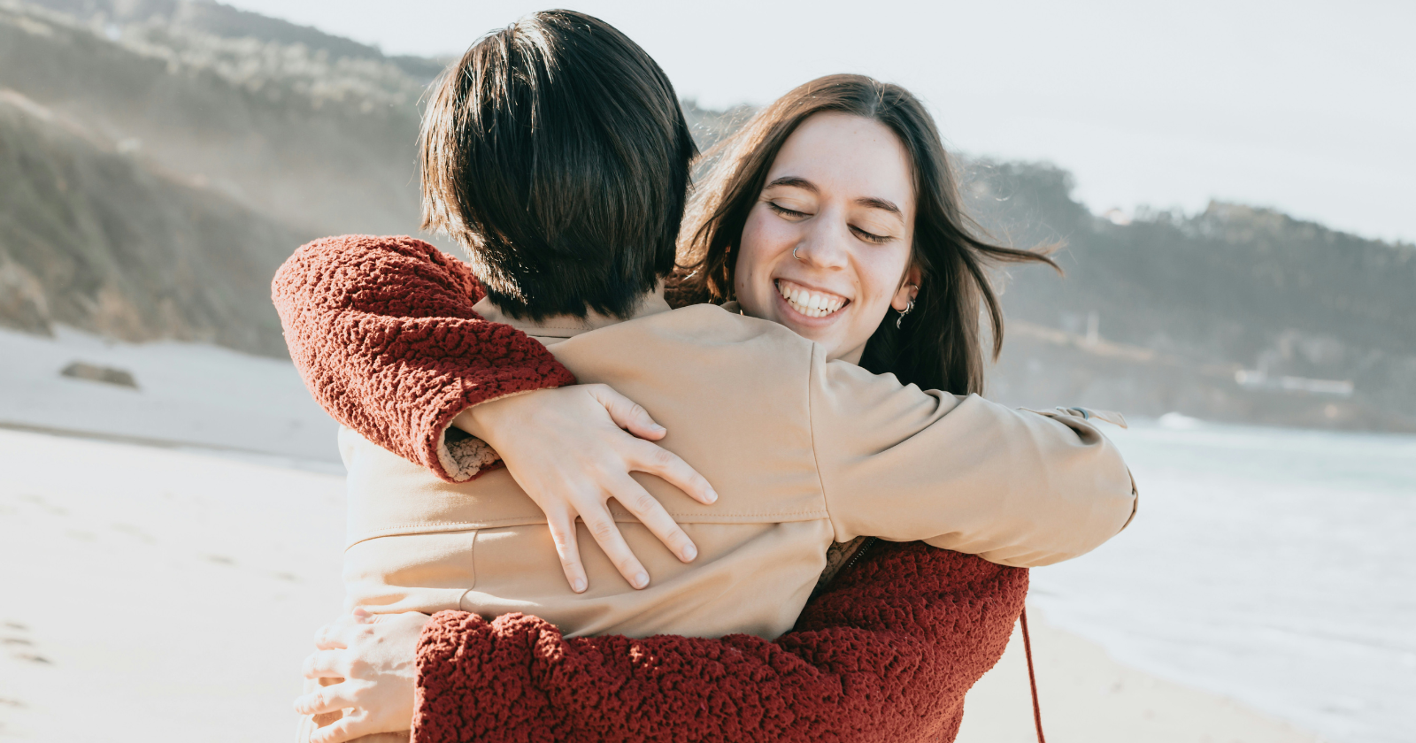 Psychology says genuinely authentic people aren’t louder, more expressive, or more confident than everyone else, they’re the ones who quietly stopped editing themselves for the room, stopped softening