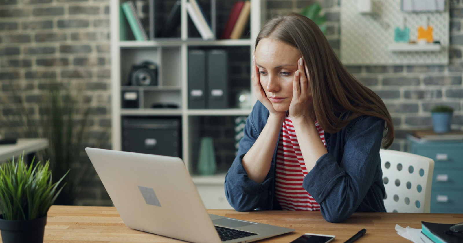 Overthinkers often don’t realize it but psychology says the way they make decisions is fundamentally different from most people