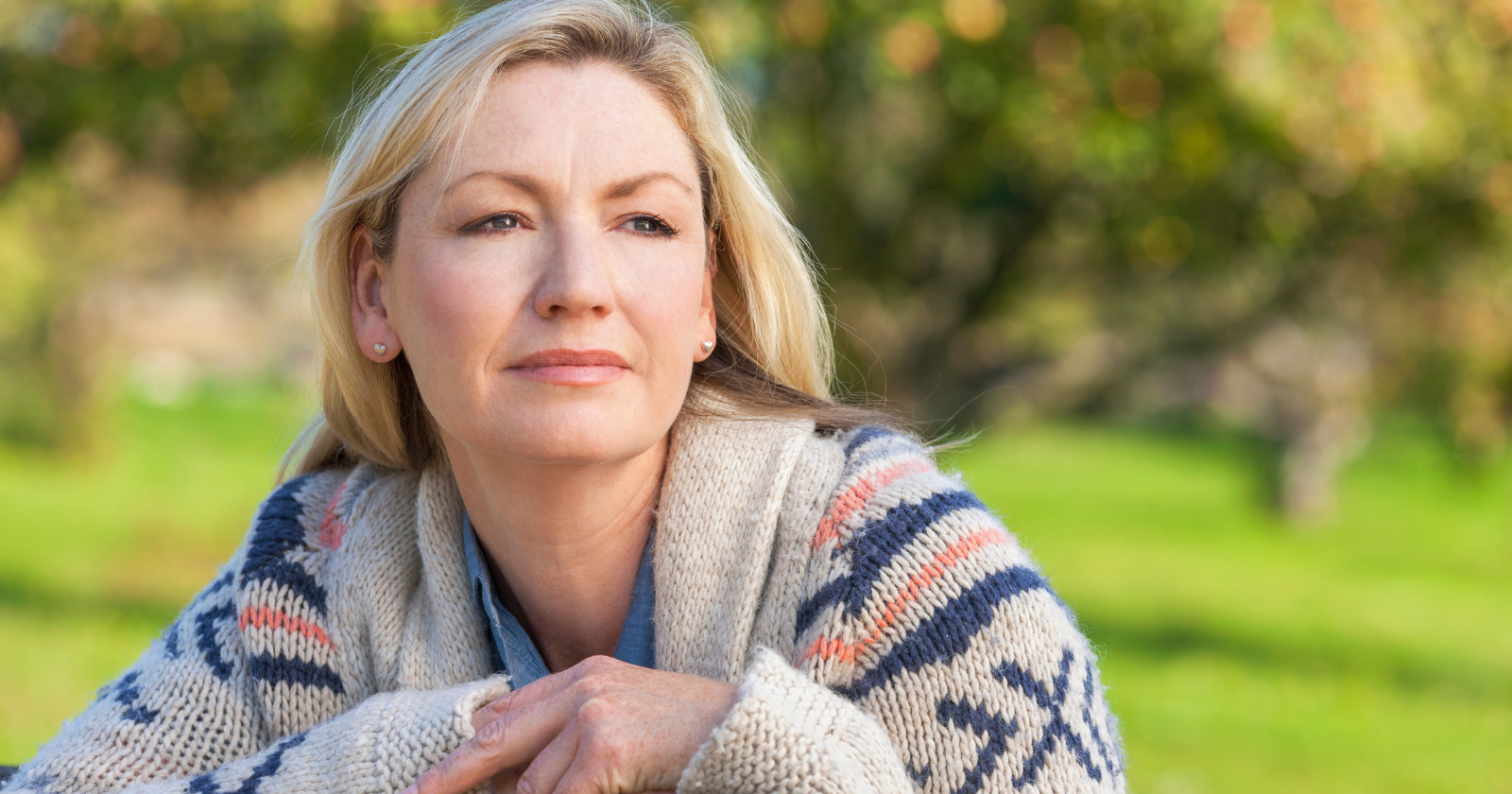 Psychology says the feeling that nobody truly understands you isn’t loneliness — it’s the gap between who you actually are and who you’ve had to perform for long enough that even you’ve lost track of 