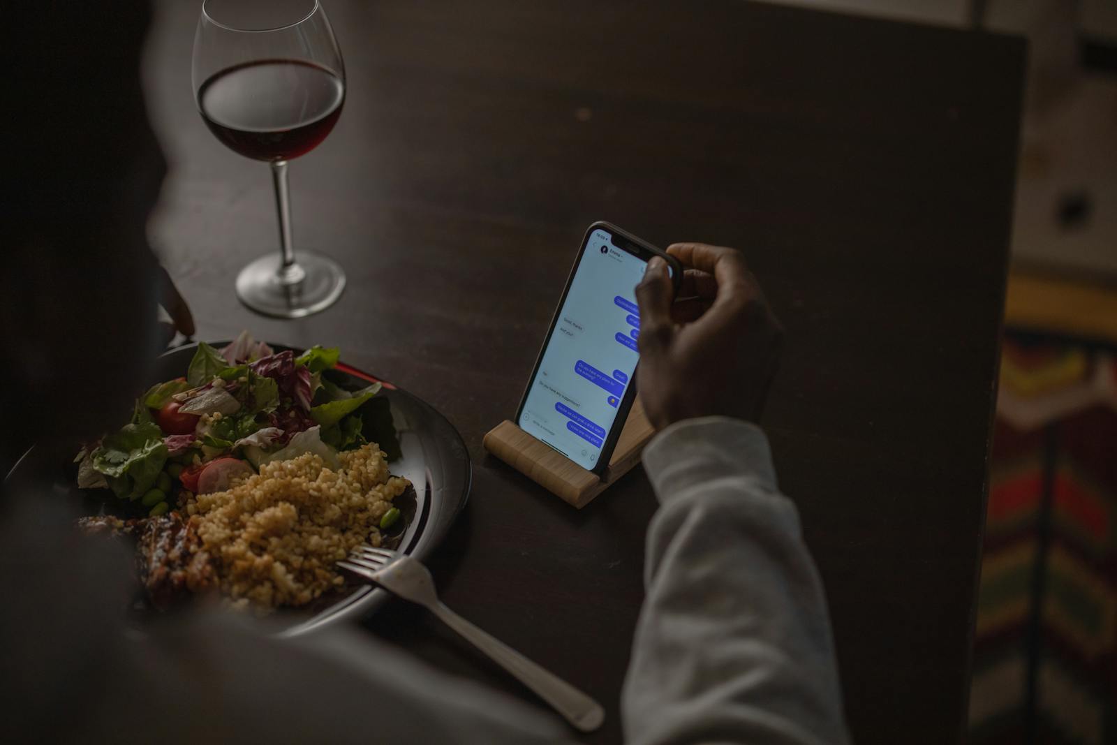 phone face down dinner