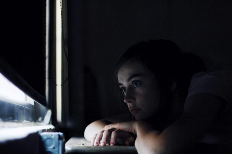 Psychology says the adults who can sit through a long silence without filling it aren't cold, they grew up around people who used words to control the room and learned that quiet was the only place nobody could reach them