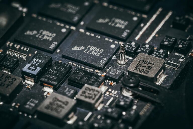 The Chip That Wants to Dethrone Nvidia Heads to Wall Street