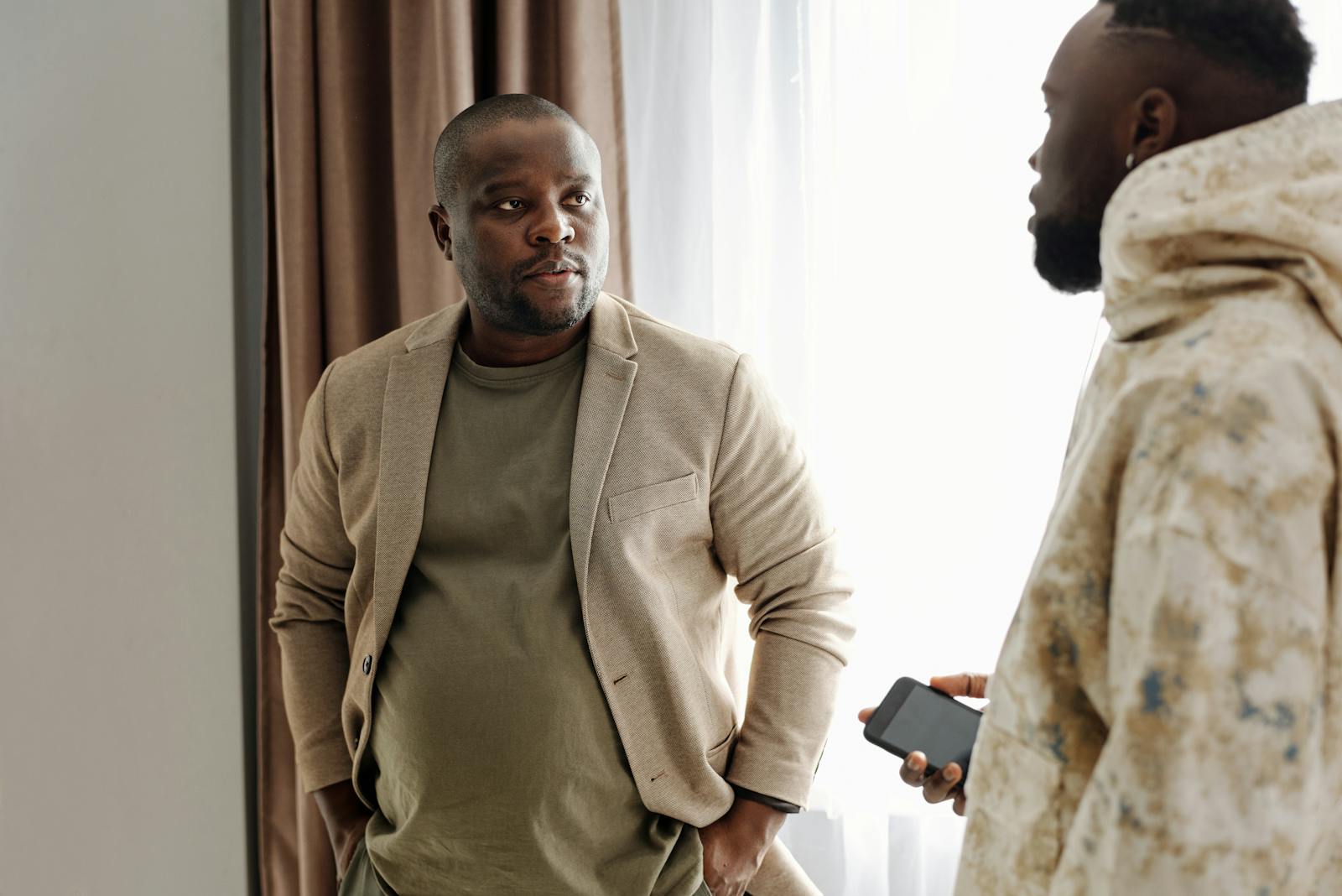 two people difficult conversation