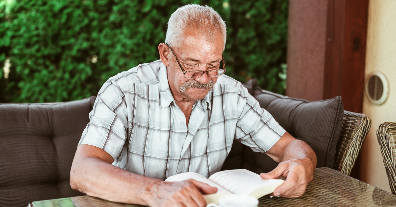 People who stay sharp well into old age usually may not be just doing crosswords or taking supplements — they kept letting the world surprise them