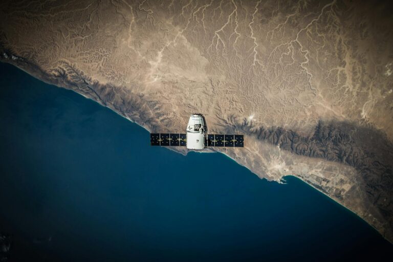 Earth Observation and Comms Converge as Operators Build Unified Orbital Data Networks