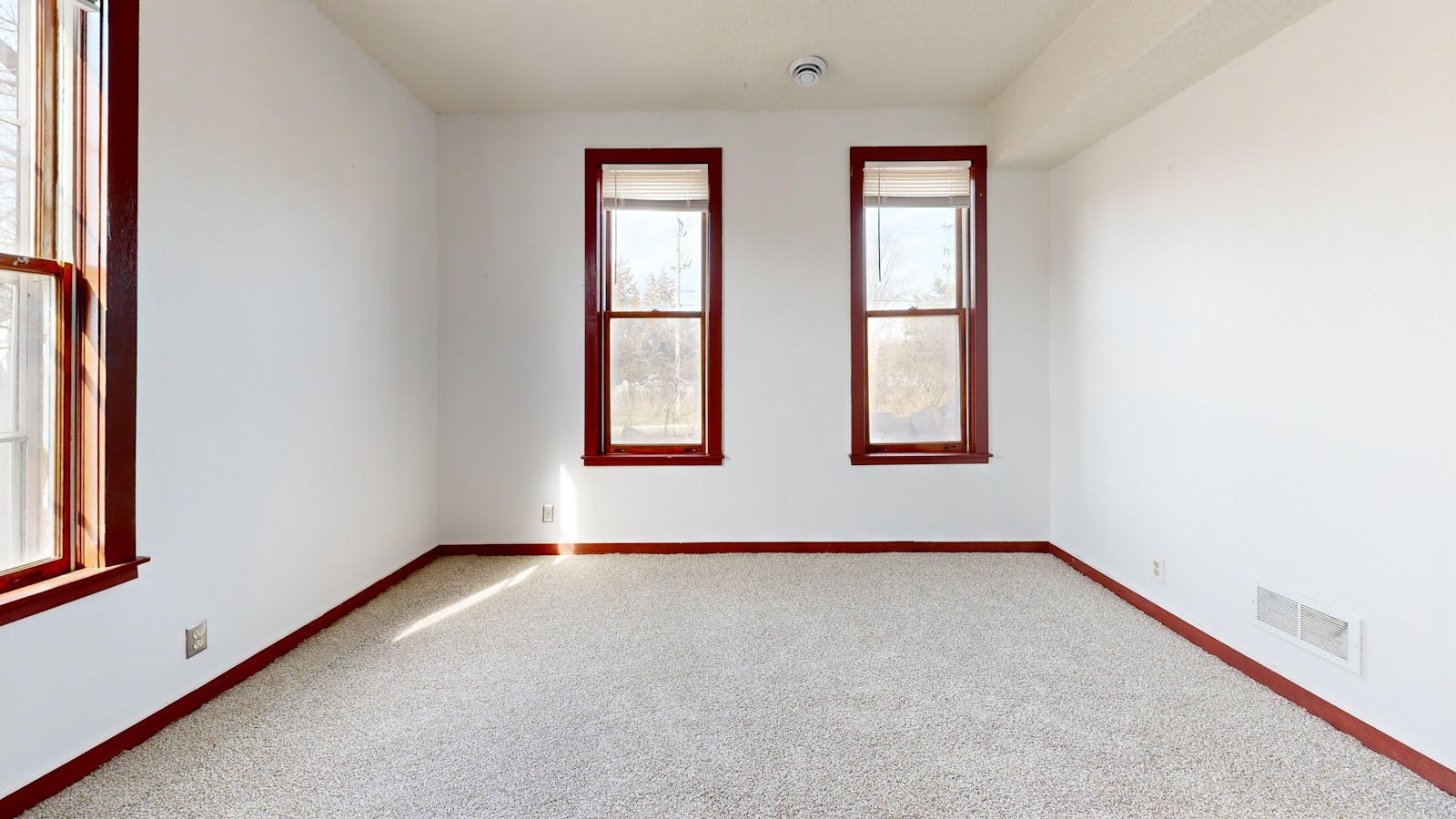 empty quiet living room