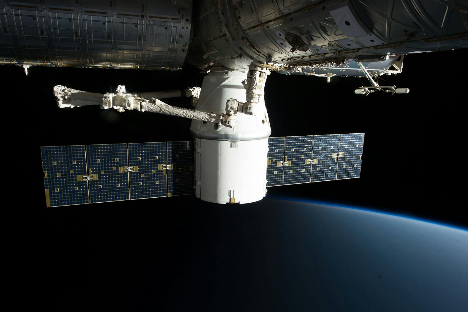 geostationary satellite orbit