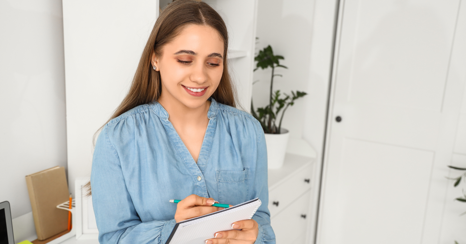 People who still make handwritten to-do lists understand something many productivity apps forgot — the brain often works better when thinking slows down