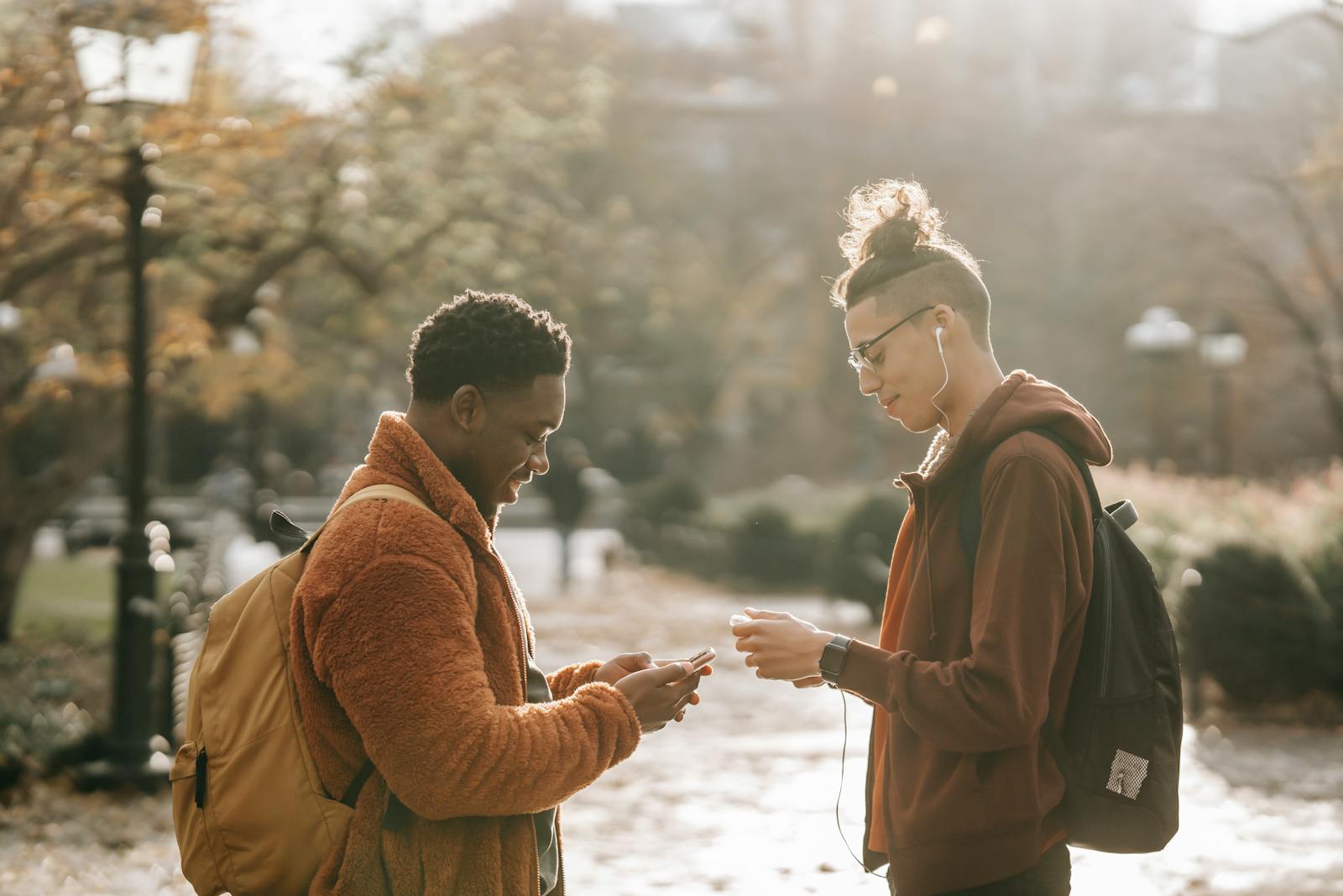Psychology says the rarest form of love in adulthood isn't romantic, it's the friend who notices you've gone quiet in the group chat and texts you privately without making it a whole thing
