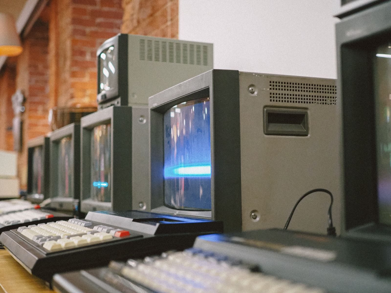 1990s computer terminal
