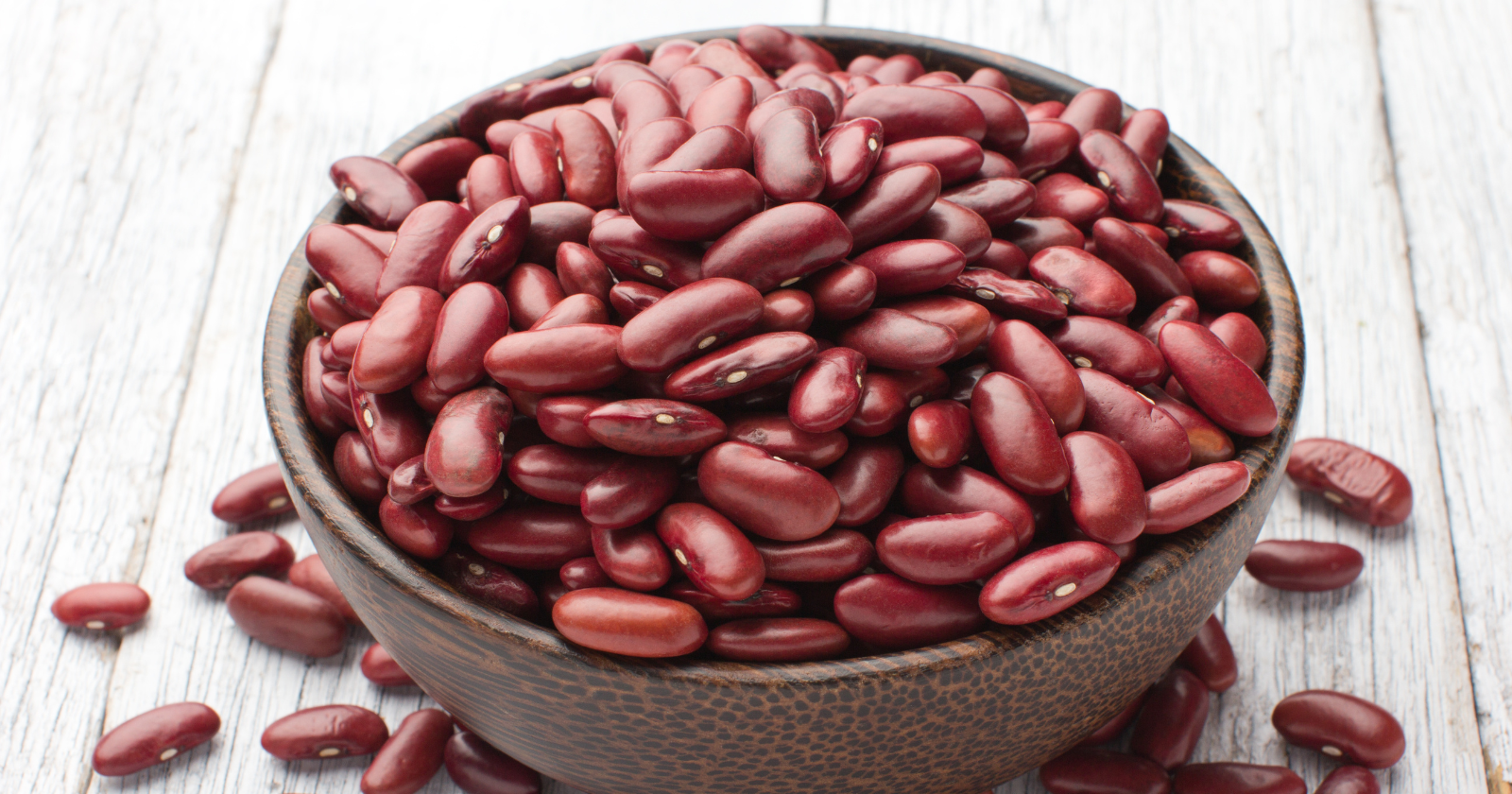 People in the longest living populations on Earth tend to eat roughly four to five times as many beans as the average Westerner — black beans in Nicoya, fava beans and chickpeas in Sardinia and Ikaria, soybeans in Okinawa — making beans the single most consistent dietary feature across communities where reaching 100 is not unusual, in a finding that has held up across decades of longevity research